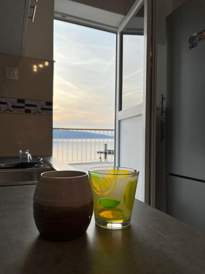 Sun&sea, Senj, Prvi Red Do Mora *